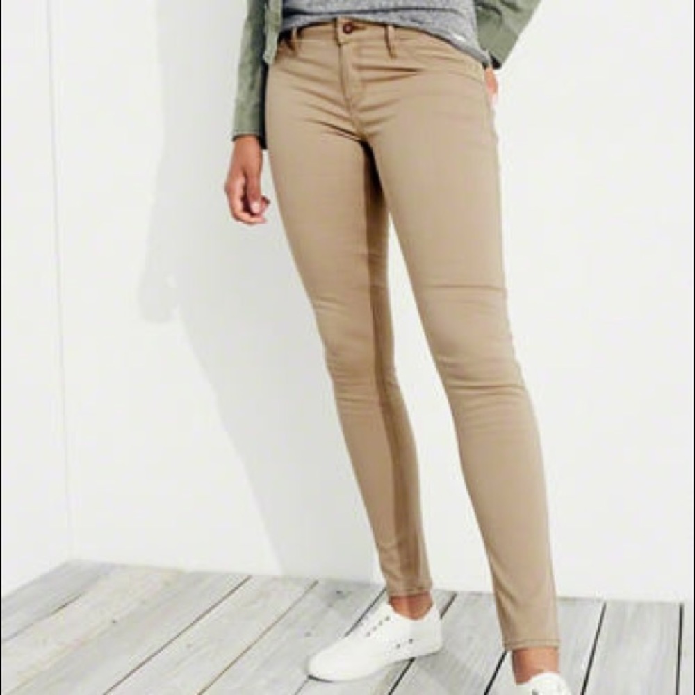Hollister khaki low rise skinny jeans